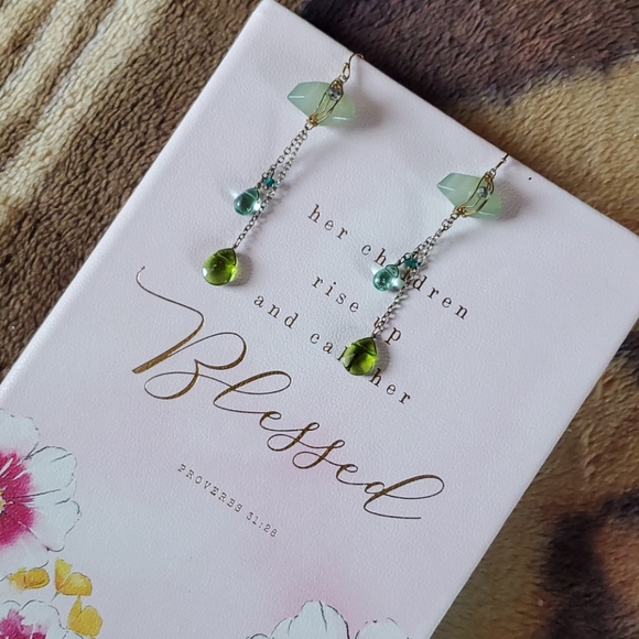 ANTHROPOLOGY Vintage Gold Stone Earrings - Picture 2 of 3